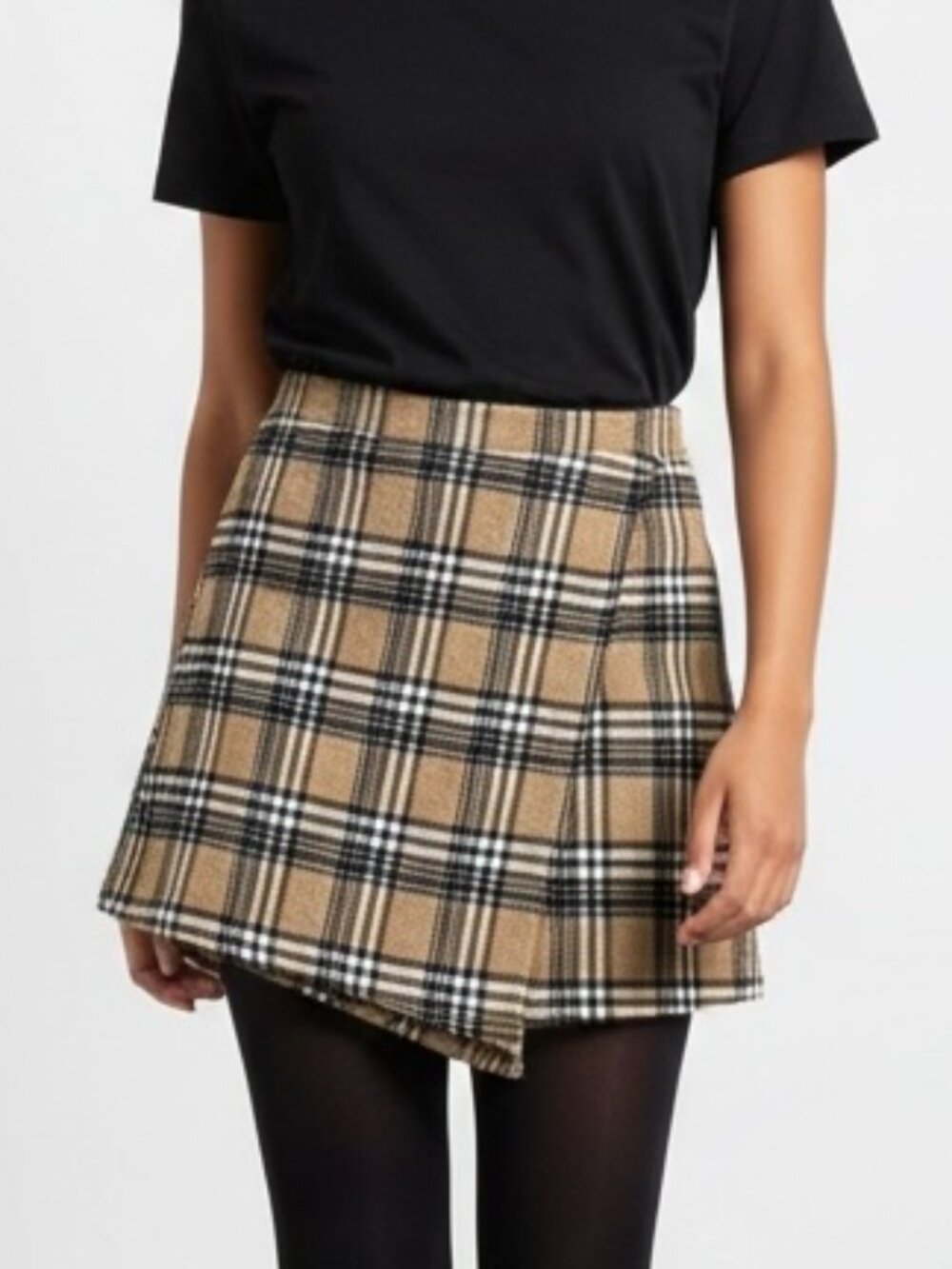 Blush & Day Women’s skirt Medium Asymmetrical Skort Tan Plaid Shorts